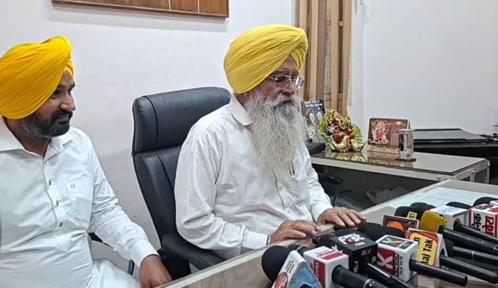 ਸਵ ਬਾਬੂ ਭਗਵਾਨ ਦਾਸ ਅਰੋੜਾ ਦੀ 26ਵੀਂ ਬਰਸੀ ਮੌਕੇ ਕੈਬਨਿਟ ਮੰਤਰੀ ਗੁਰਮੀਤ ਸਿੰਘ ਖੁੱਡੀਆਂ ਵੱਲੋਂ ਸ਼ਰਧਾ ਦੇ ਫੁੱਲ ਭੇਟ